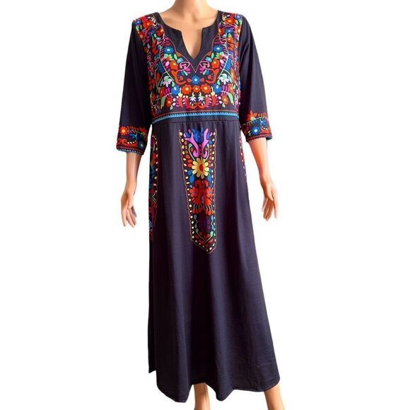 Black With Multicolored Print Accent Maxi Dress Size 2XL - Picture 1 of 15